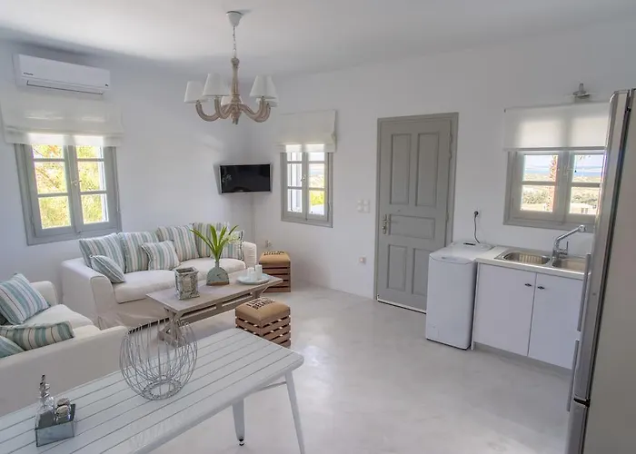 Agia Irini Cove Ajía Iríni Páru