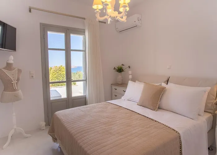 Agia Irini Cove Ajía Iríni Páru